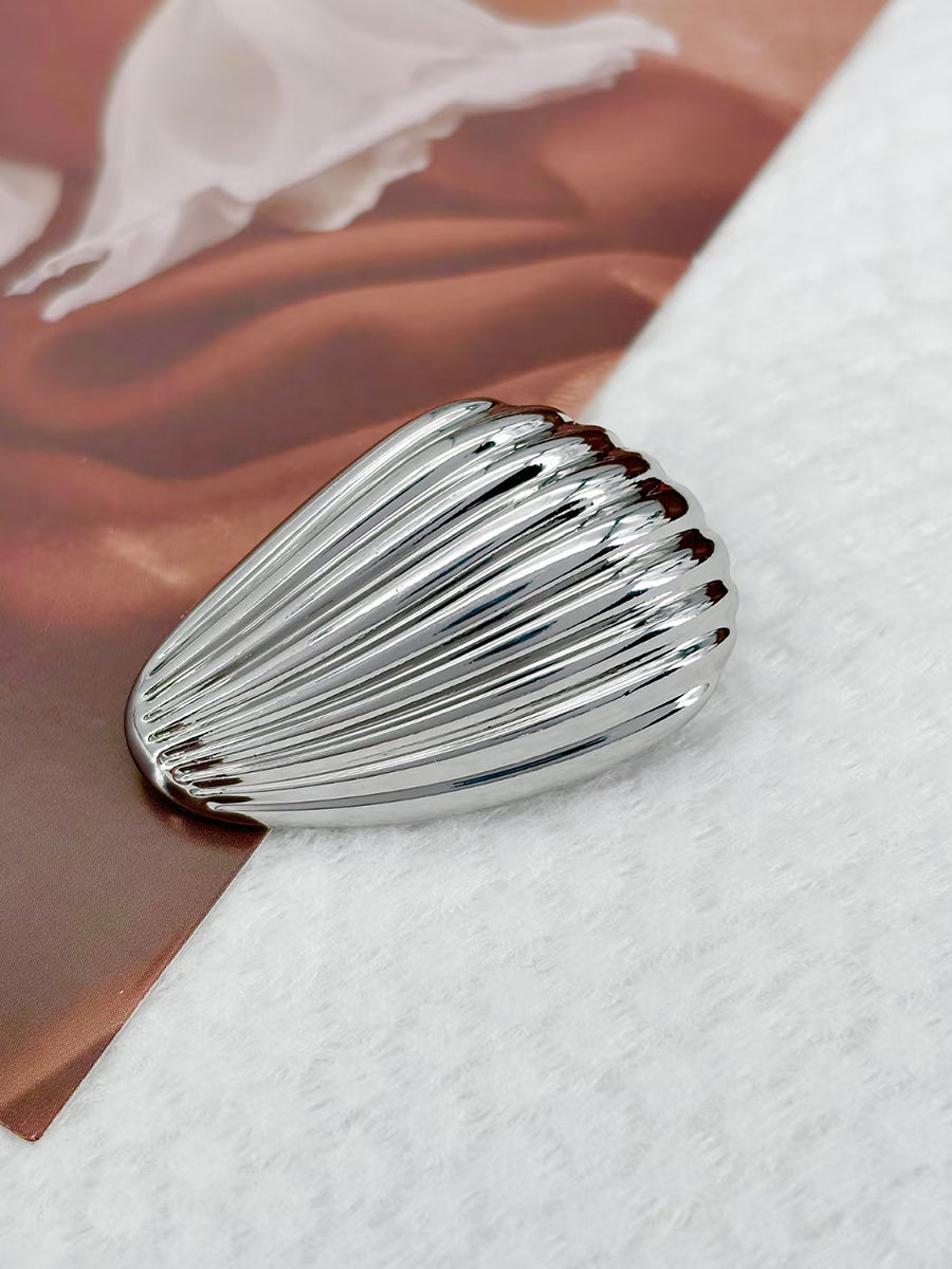 Silver Pleated Seashell Brooch