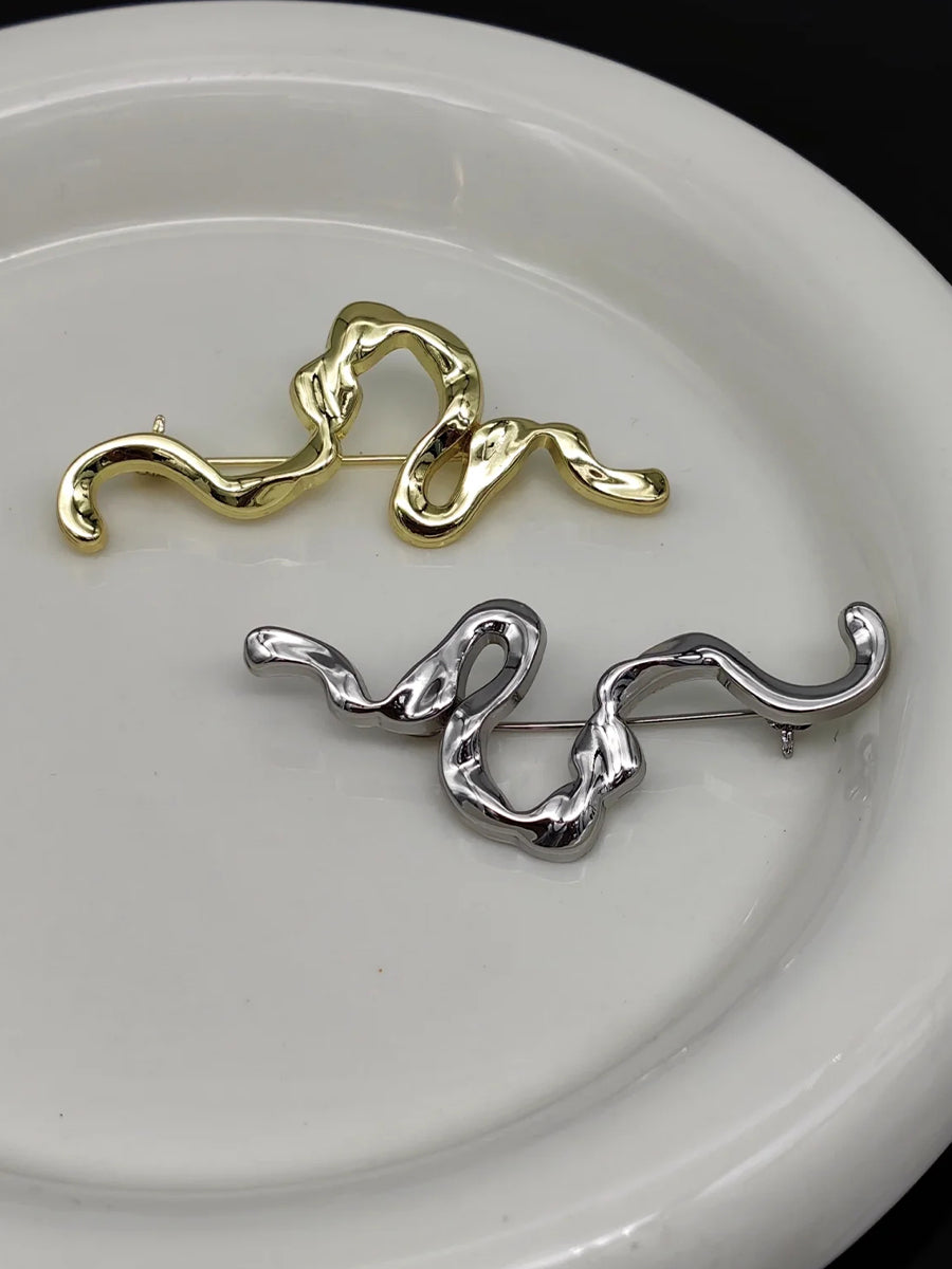 Fluid Ribbon Wave Brooch (Gold / Silver)