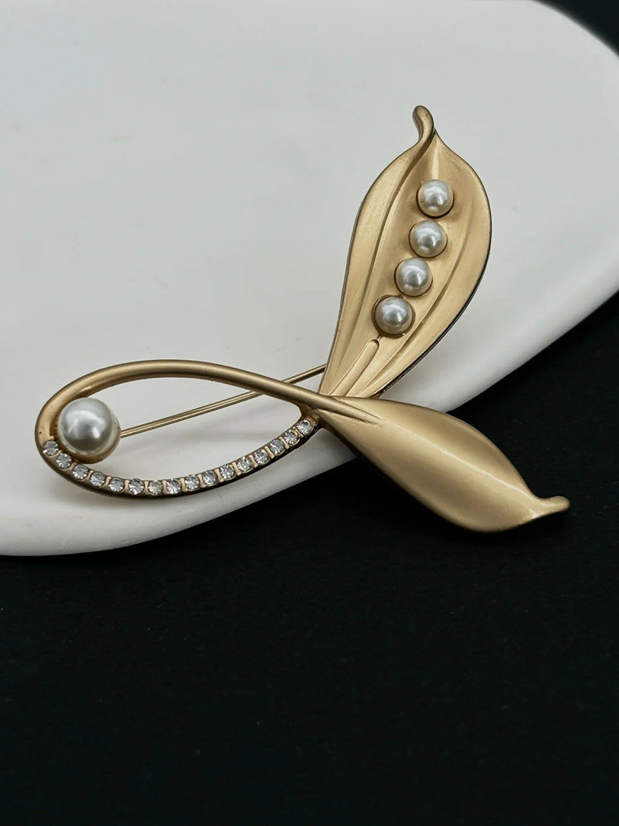 Sculpted Lily Pearl Accent Brooch